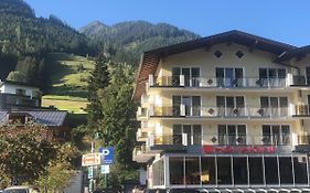 Hotel Herzblut - Joker Card Included In Summer